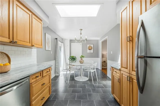 Additional image 15 of 8 CAMELOT Dr