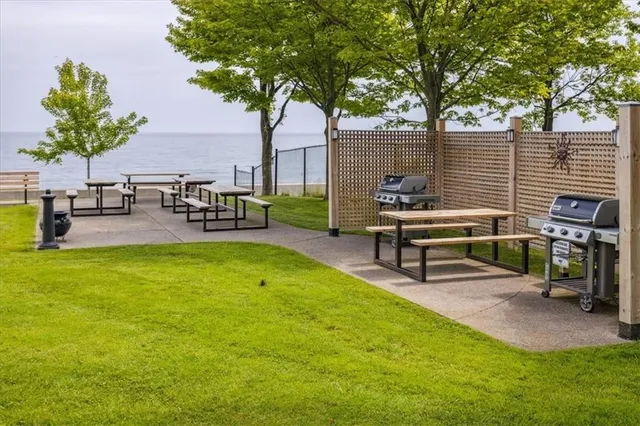 Additional image 47 of 500 GREEN Rd Unit 1411