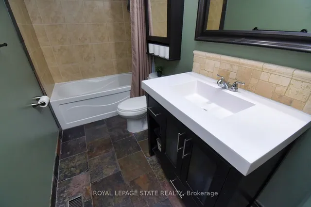 Additional image 16 of 150 Gateshead Cres Unit 122