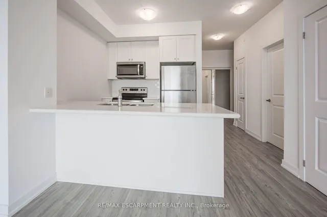 Additional image 18 of 450 Dundas St Unit 715