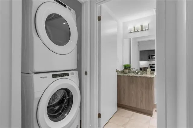 Additional image 13 of 16 MARKLE Cres Unit 213