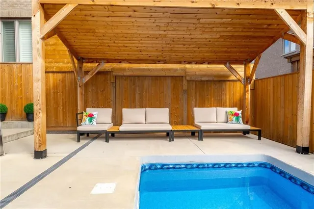 Additional image 42 of 39 AVANTI Cres