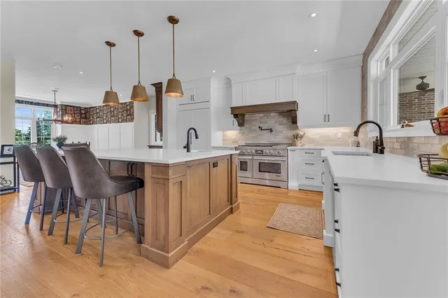 Additional image 18 of 42 PARSONAGE Rd