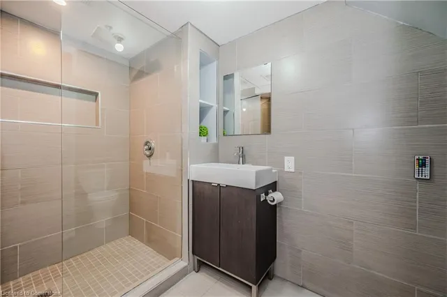 Additional image 15 of 47 Whistler St