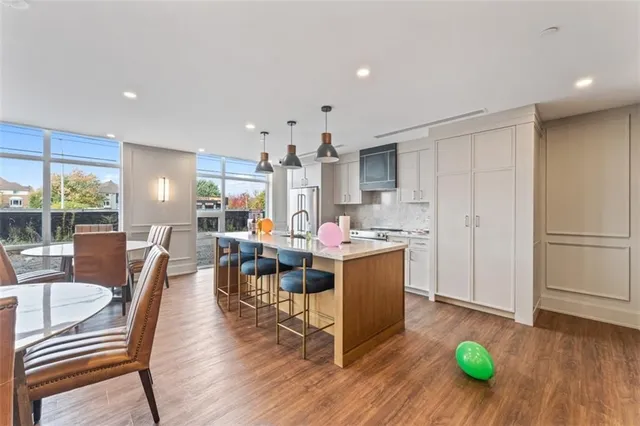 Additional image 23 of 460 Dundas St Unit 803