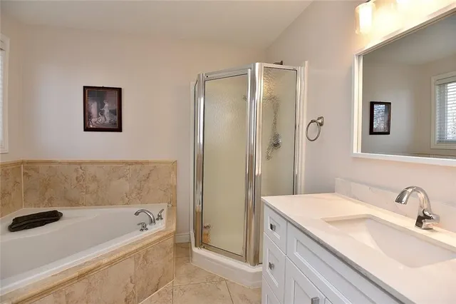 Additional image 29 of 59 HOLIMONT Crt