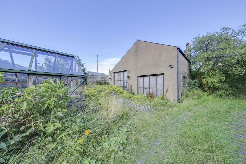 Additional image 40 of 5 Bed Character Home, ~3,000sqft, Superb Potential To Add Value