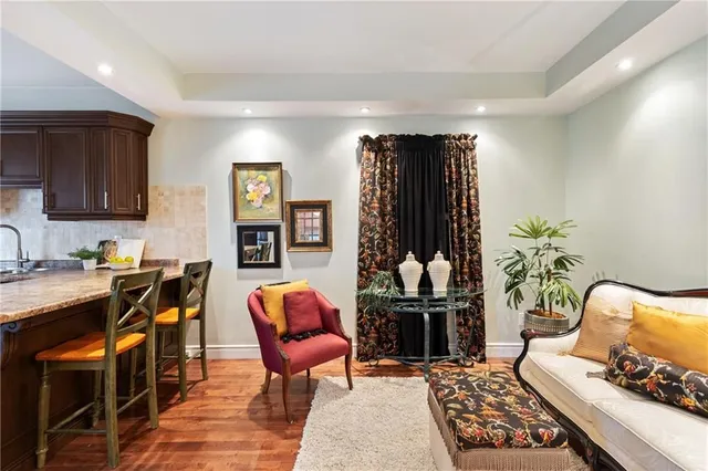 Additional image 15 of 150 LEINSTER Ave