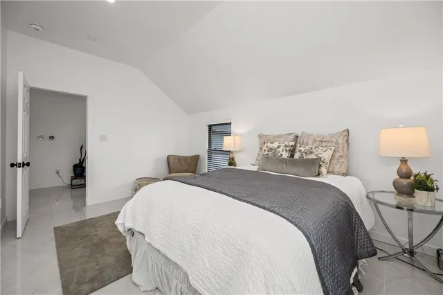 Additional image 13 of 127 FREELTON Rd