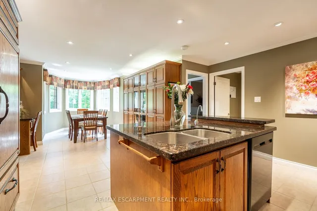 Additional image 12 of 47 Woodend Dr