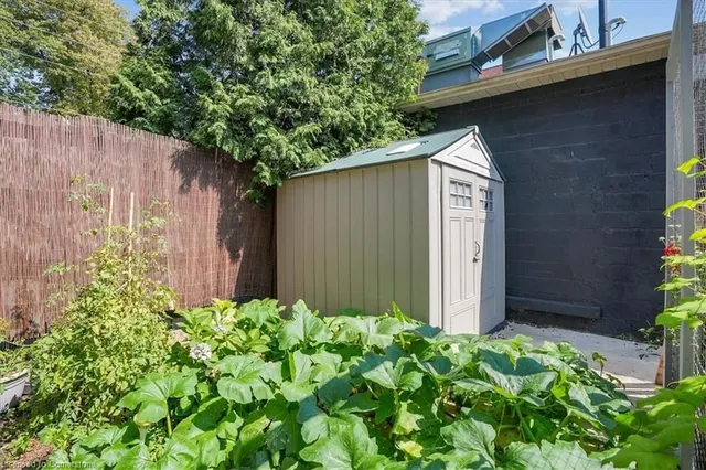 Additional image 31 of 146 Catharine St