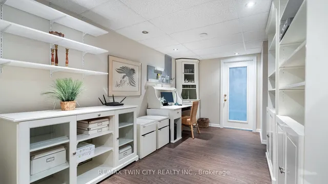 Additional image 24 of 137 Thoroughbred Blvd