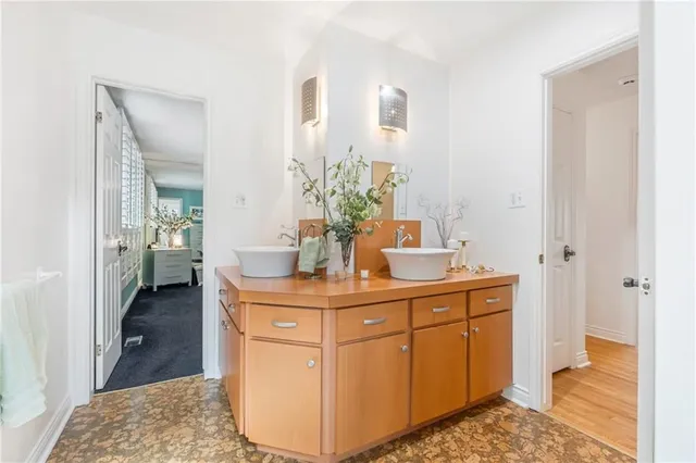 Additional image 25 of 340 SOUTHCOTE Rd