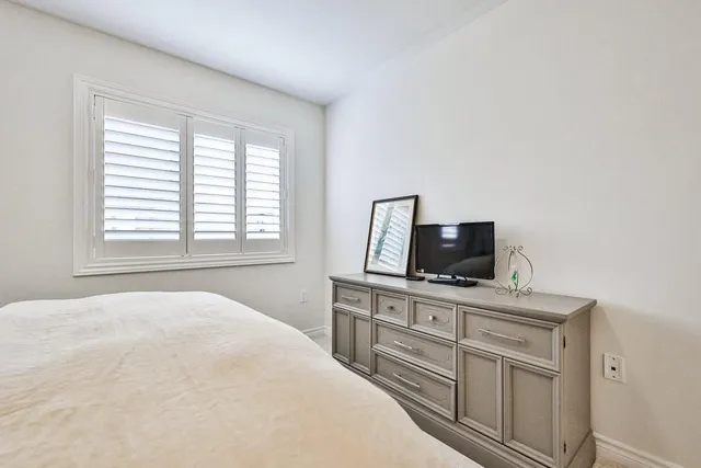 Additional image 33 of 38 BENSLEY Lane