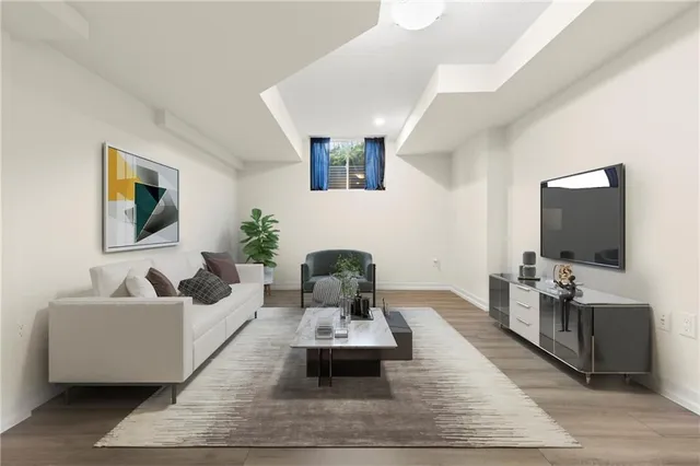 Additional image 23 of 590 NORTH SERVICE Rd Unit 29