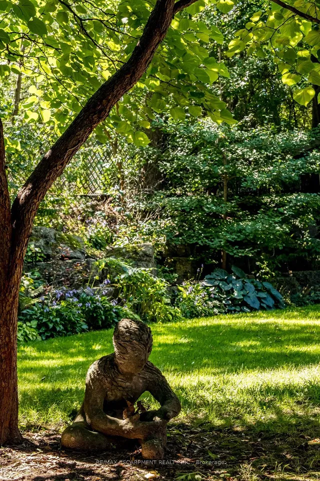 Additional image 40 of 858 Montgomery Dr