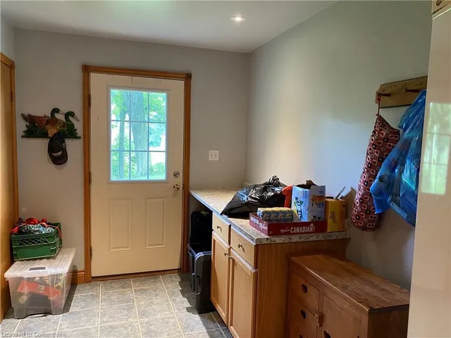 Additional image 31 of 714 Fiddlers Green Rd