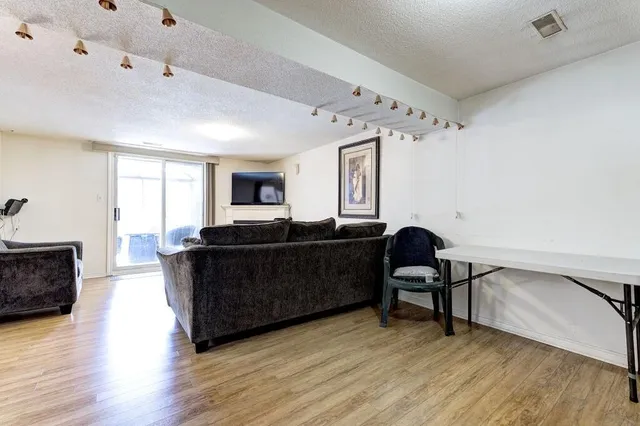 Additional image 33 of 591 TEMPLEMEAD Dr