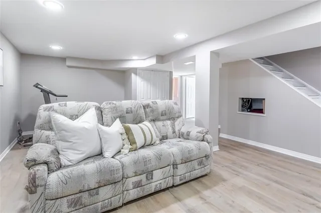 Additional image 29 of 48 KARSH Cres