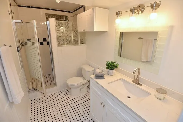 Additional image 35 of 4 JOYA Pl