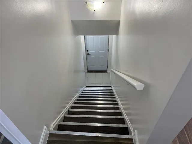 Additional image 16 of 801 UPPER WELLINGTON St