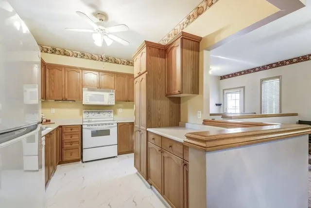 Additional image 12 of 192 SILVERBIRCH Blvd