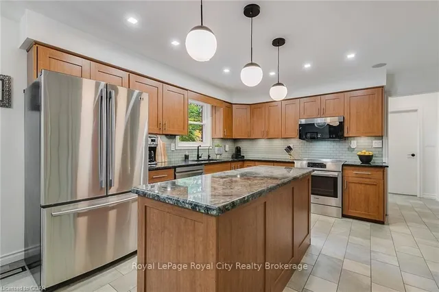 Additional image 14 of 20 WILDAN Dr