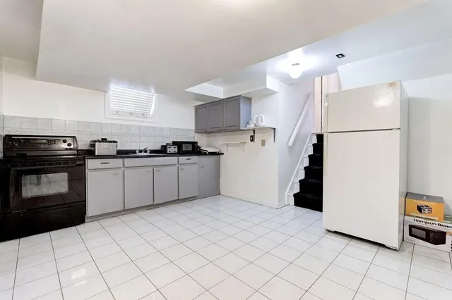 Additional image 40 of 591 TEMPLEMEAD Dr