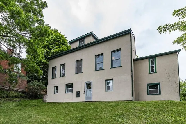 Additional image 41 of 34 BALDWIN St