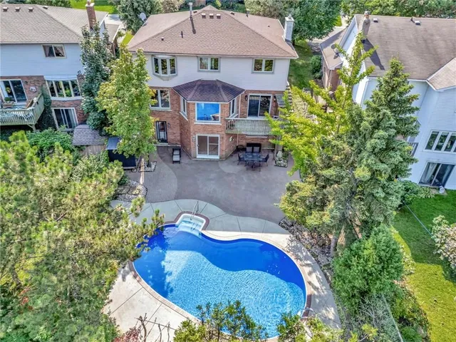 Additional image 5 of 210 BLUEBELL Cres