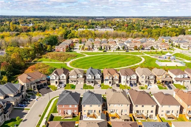 Additional image 49 of 39 AVANTI Cres