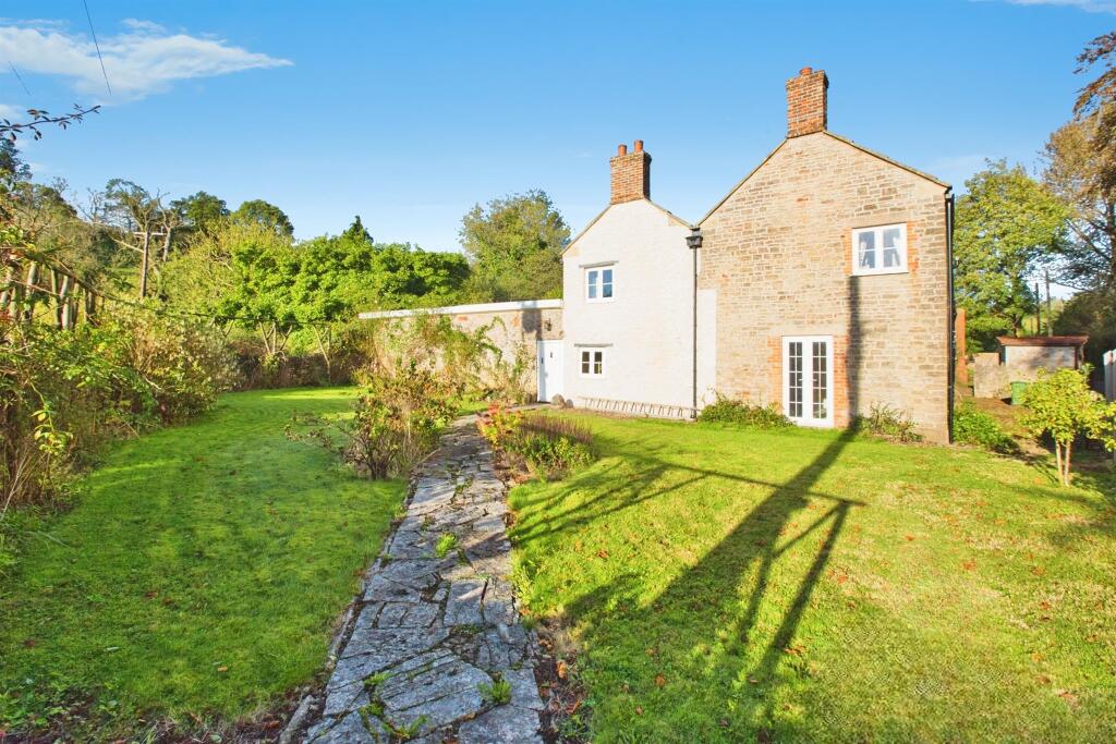 Additional image 25 of Kennel Batch, Wells