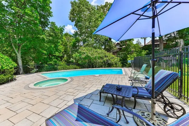 Additional image 46 of 33 MOUNTAIN Ave