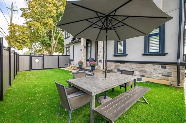 Additional image 40 of 4 LOCKMAN Dr