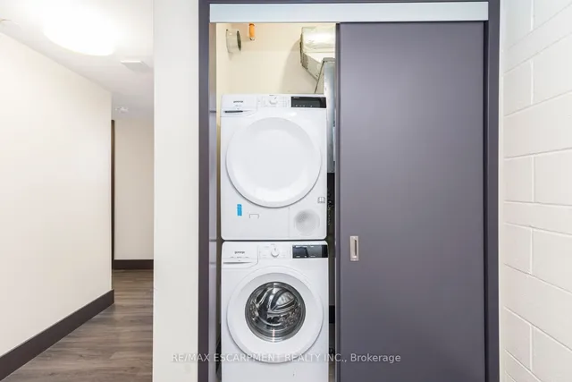 Additional image 11 of 121 King St Unit 501