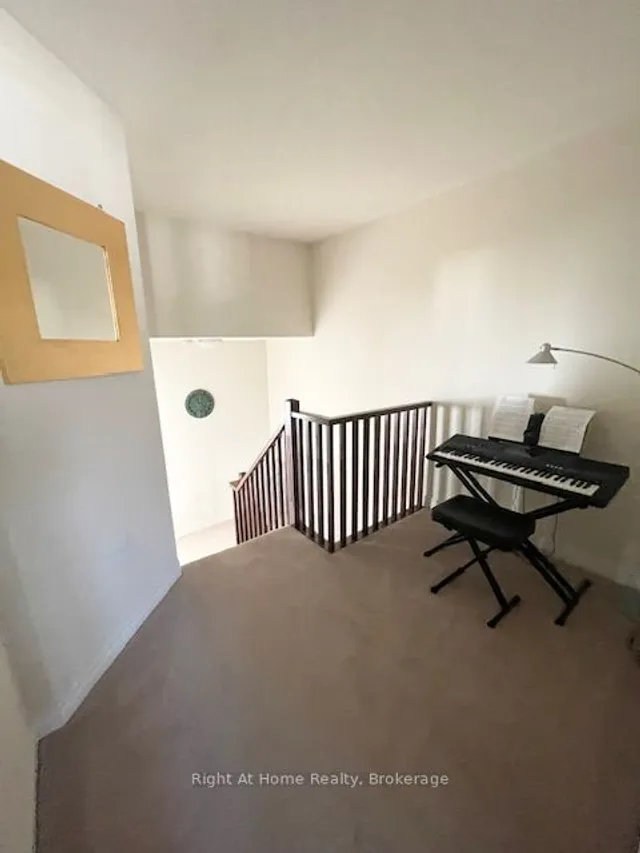 Additional image 16 of 35 CHARLESWOOD Cres