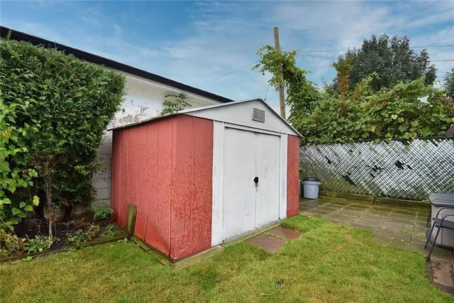 Additional image 25 of 350 FENNELL Ave