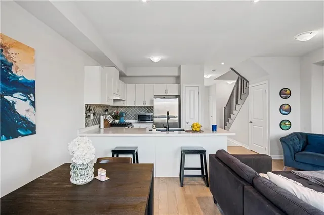 Additional image 11 of 57 PINOT Cres