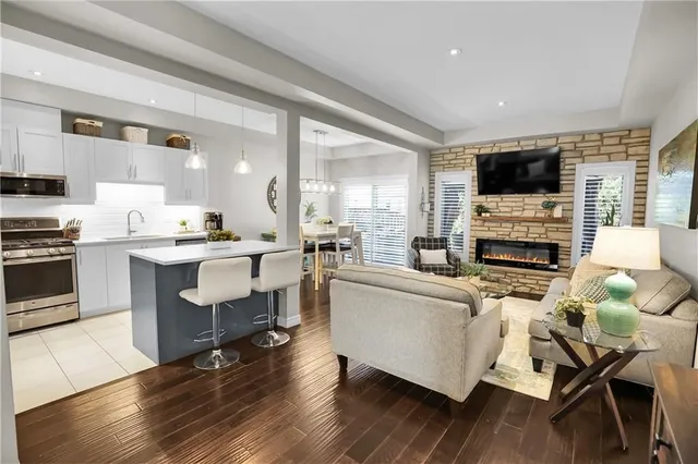 Additional image 5 of 310 FALL FAIR Way Unit 16