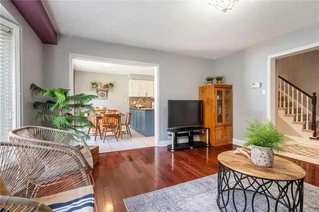 Additional image 8 of 117 LAURENDALE Ave