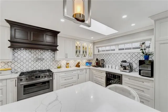 Additional image 22 of 524 CALDER St