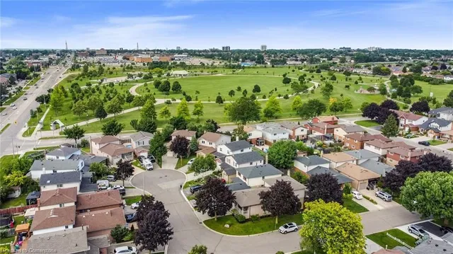 Additional image 10 of 2 Mark Pl