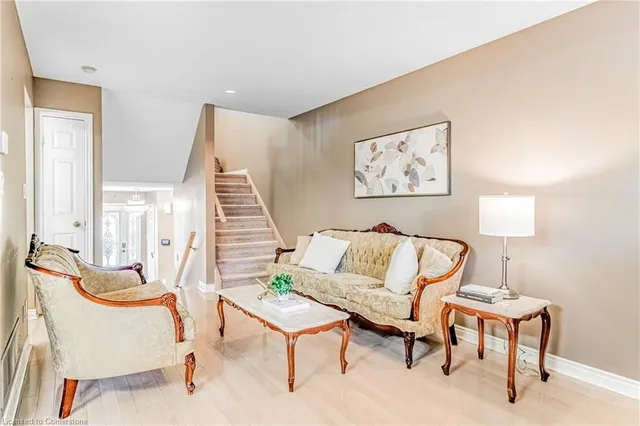 Additional image 7 of 1166 Upper Wentworth St