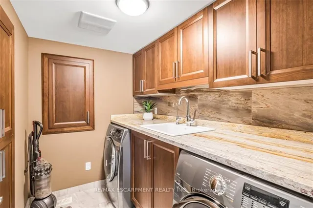 Additional image 13 of 1399 Safari Rd