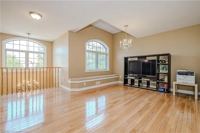 Additional image 20 of 76 Moorland Cres