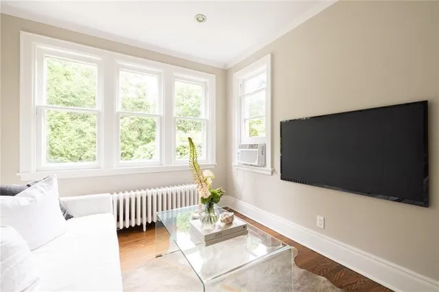 Additional image 21 of 124 Cline Ave