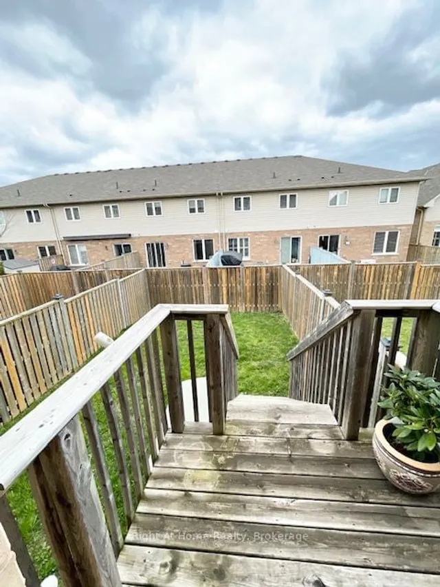 Additional image 23 of 35 CHARLESWOOD Cres