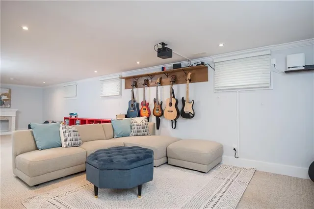 Additional image 33 of 33 Harold St