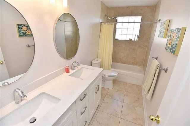 Additional image 36 of 59 HOLIMONT Crt