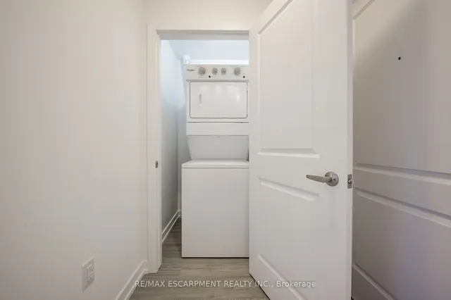 Additional image 13 of 470 Dundas St Unit 1108
